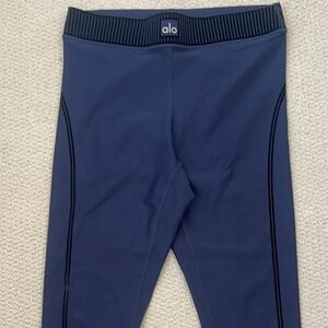 ALO Yoga Airlift high waist 7/8 line up leggings